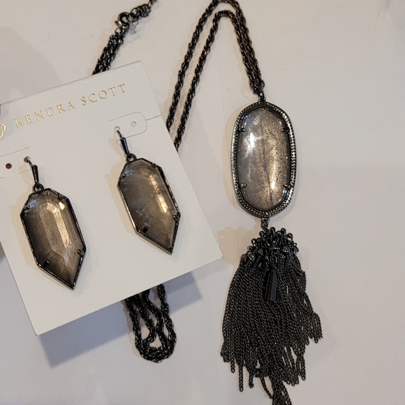 Kendra Scott Gunmetal Earrings Set Mirror Rock - Picture 7 of 14